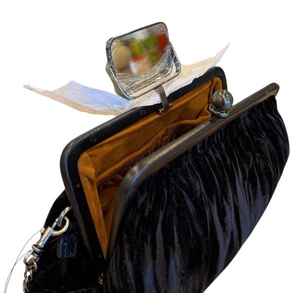 NWT Patricia Nash Elaine Velvet Frame Clutch Crossbody Black with Dust Bag - Picture 6 of 9